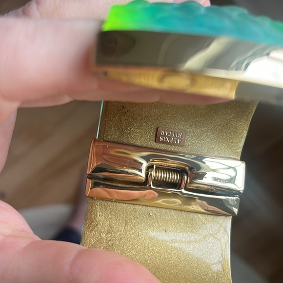 Unique large Alexis Buttar Cuff Bracelet - Picture 5 of 5